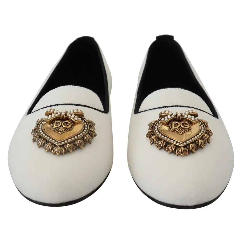 Dolce & Gabbana Elegant White Velvet Loafers with Gold Heart Detail - Picture 3 of 9